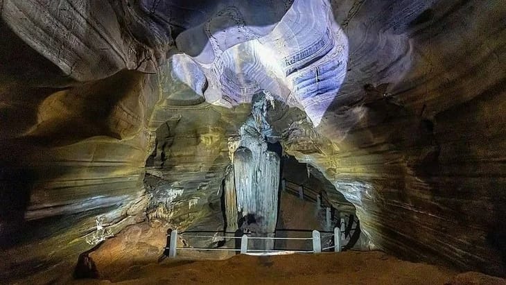 Kotumsar Caves